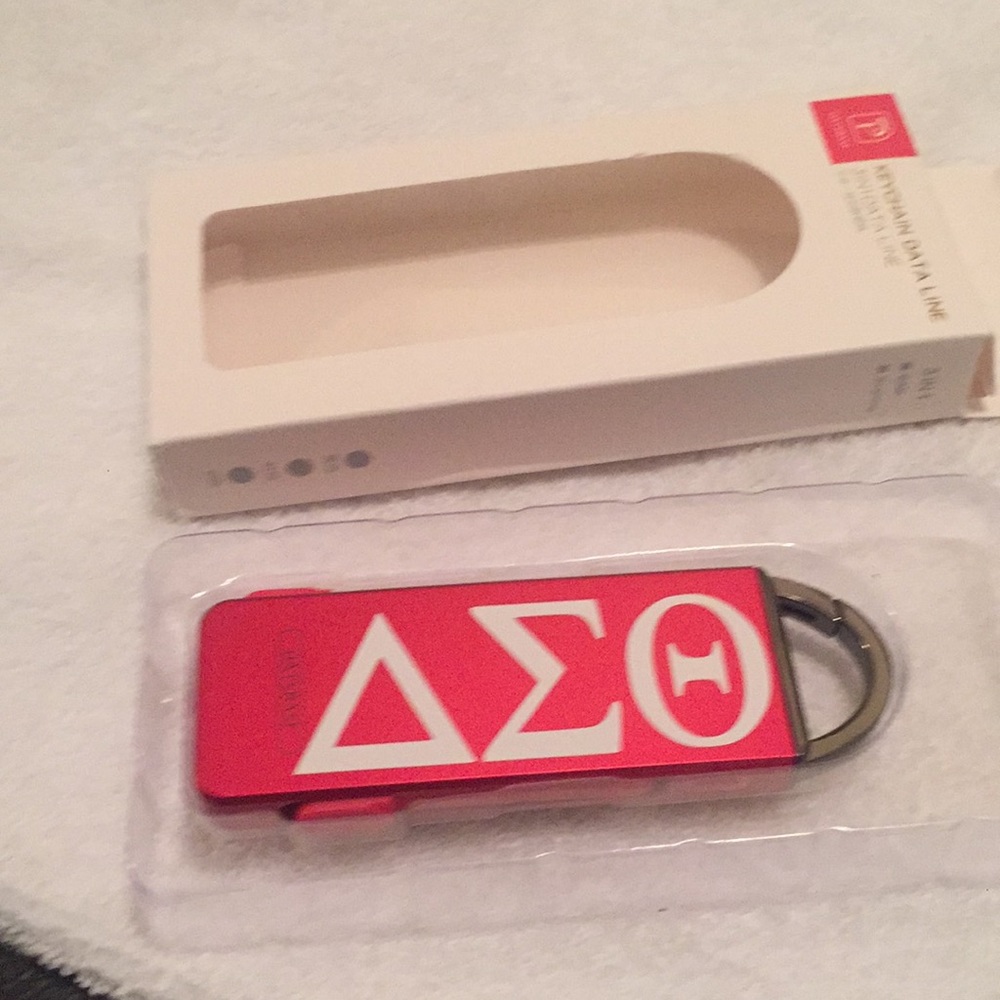 Delta Sigma Theta data  line USB & iPhone charger